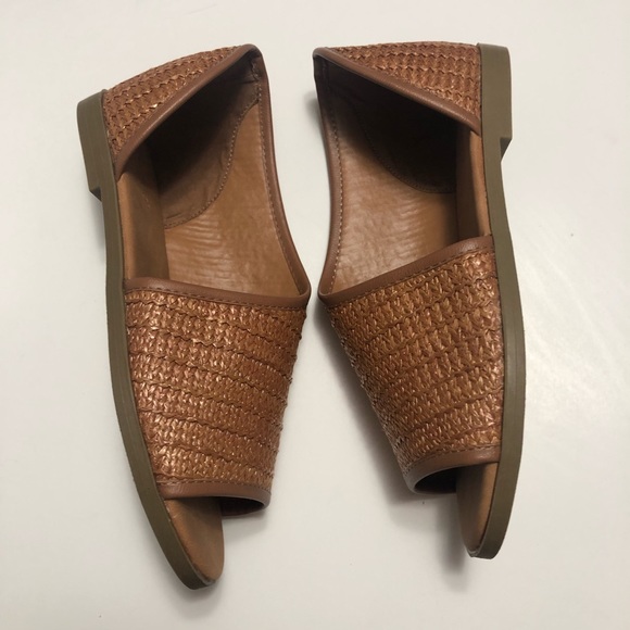 NIB Bamboo Hippie tan open side sandal (7.5) - Picture 4 of 8